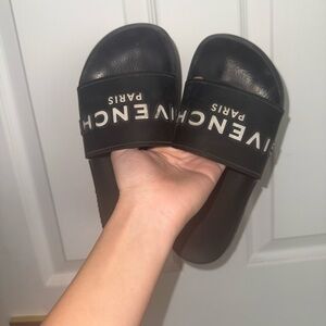 Givenchy Black and White Logo Slides